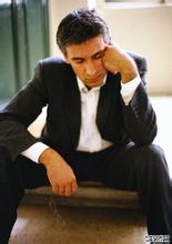 过年聚会,小心吸烟导致尿道炎